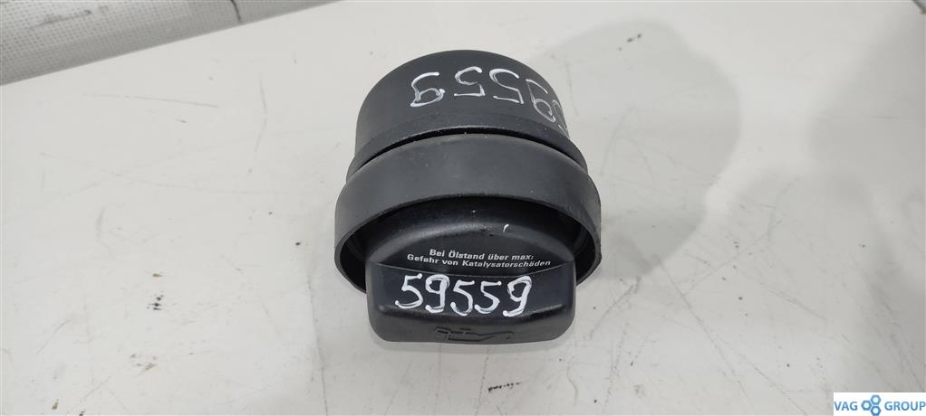пробка маслозаливная Volkswagen Caddy 3 поколение 2006, 1.9 л., TDi, дизель, 06B103485B, 06A103485C, 06A103485F, 06B103485C, . - фото №1