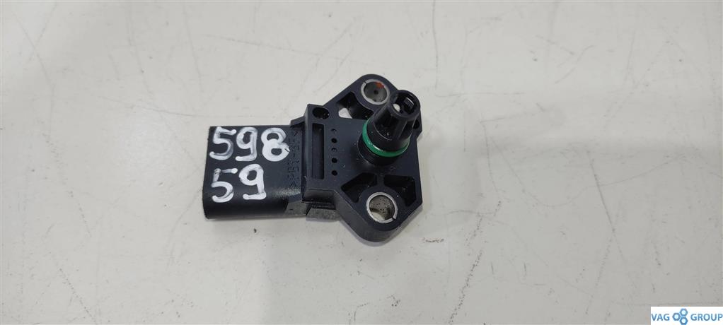 датчик абсолютного давления Volkswagen Passat B7 2013, 1.6 л., TDi, дизель, седан, 038906051C, CAY, BLG, BMY, CAVD, 0281002401, CTHA, CTHE, CAVE - фото №1