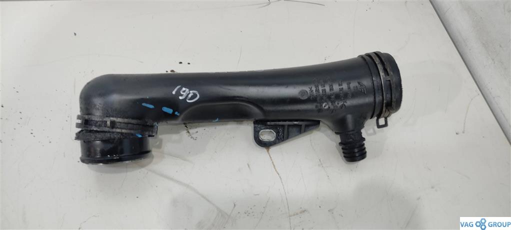 патрубок турбины Volkswagen Golf 4 поколение 2001, 1.9 л., TDi, дизель, хетчбэк 5 дв., 7M3129654K, AXR, BLT, 7M3129654P, 7M3129656K, 7M3129656L - фото №1