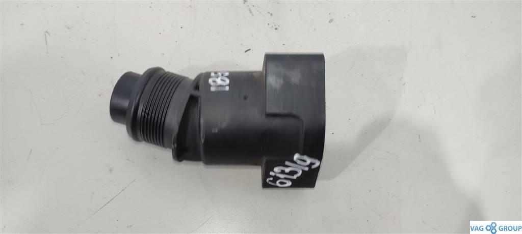 патрубок турбины Volkswagen Passat B7 2013, 2.0 л., TDi, дизель, седан, CBA, 03L131111G, CBB, CFF, CBD, . - фото №1