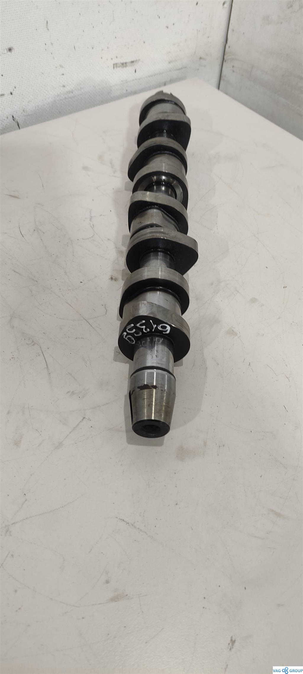 распредвал Volkswagen Caddy 3 поколение 2006, 1.9 л., TDi, дизель, минивэн, BDJ, BKC, BDK, BXE, BLS, BJB, AVQ, BST - фото №1