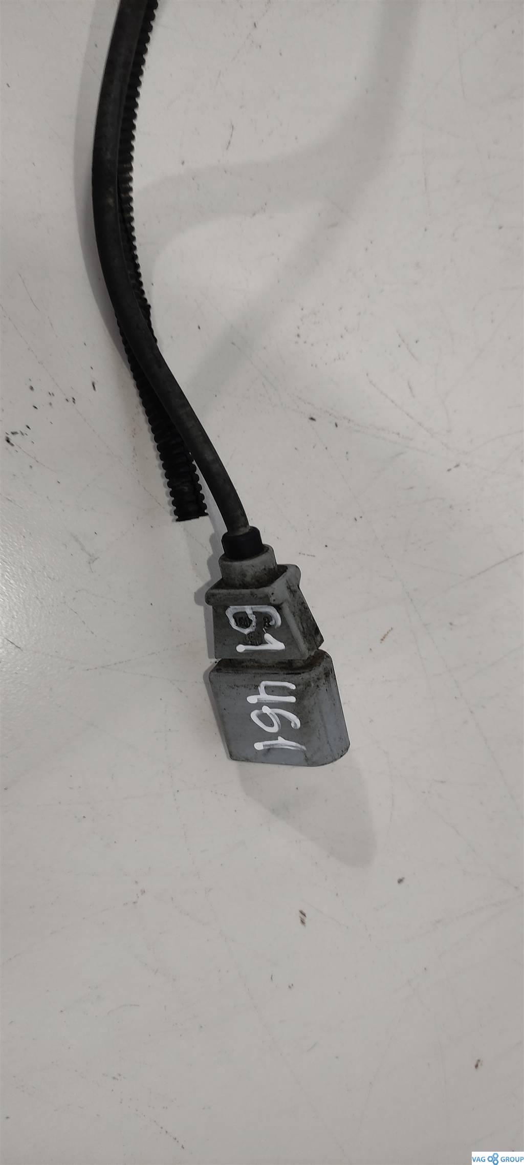 датчик распредвала Volkswagen Passat B6 2007, 2.0 л., TDi, дизель, седан, BMP, BXE, BLS, 03G906433, 03G957147, 03G957147B - фото №1