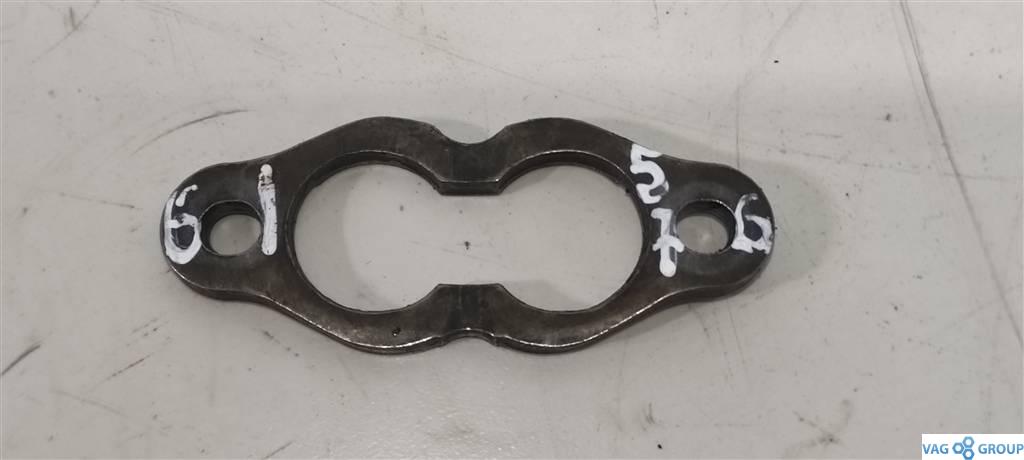 крепление форсунки Audi A4 B8/8K 2010, дизель, седан, 03L103113, . - фото №1