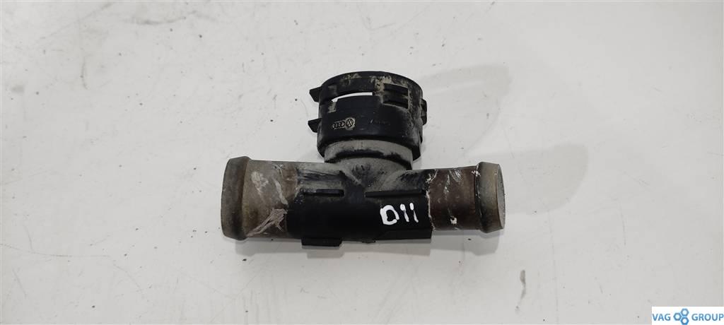 фланец (тройник) системы охлаждения Volkswagen Golf 6 поколение 2010, 1.2 л., TSI, бензин, хетчбэк 5 дв., CBZ, 1K0122291B, . - фото №1