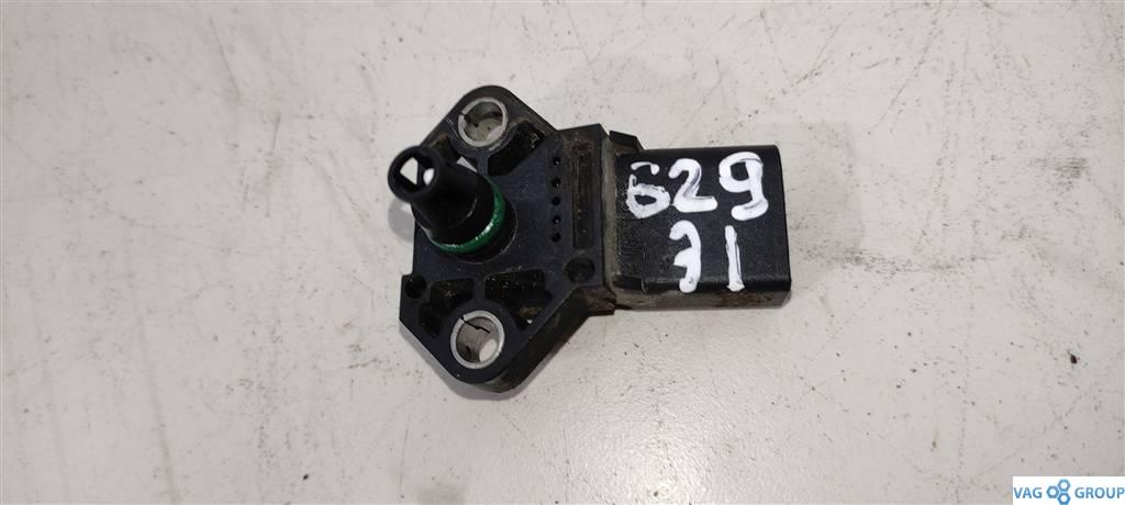 датчик абсолютного давления Volkswagen Passat B7 2013, 1.4 л., бензин, седан, 038906051C, BLG, BMY, CAVD, 0281002401, CTHA, CTHE, CAVE - фото №1