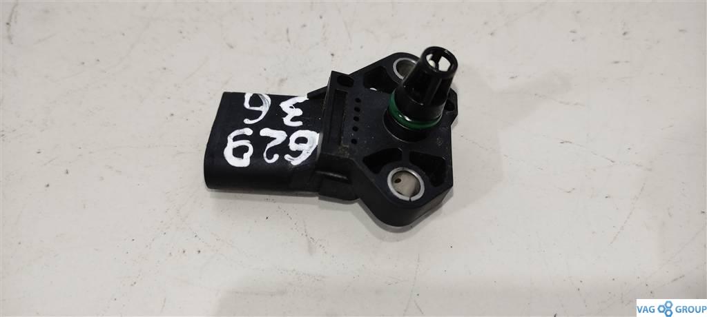 датчик абсолютного давления Volkswagen Passat B7 2013, 1.4 л., бензин, седан, 038906051C, BLG, BMY, CAVD, 0281002401, CTHA, CTHE, CAVE - фото №1