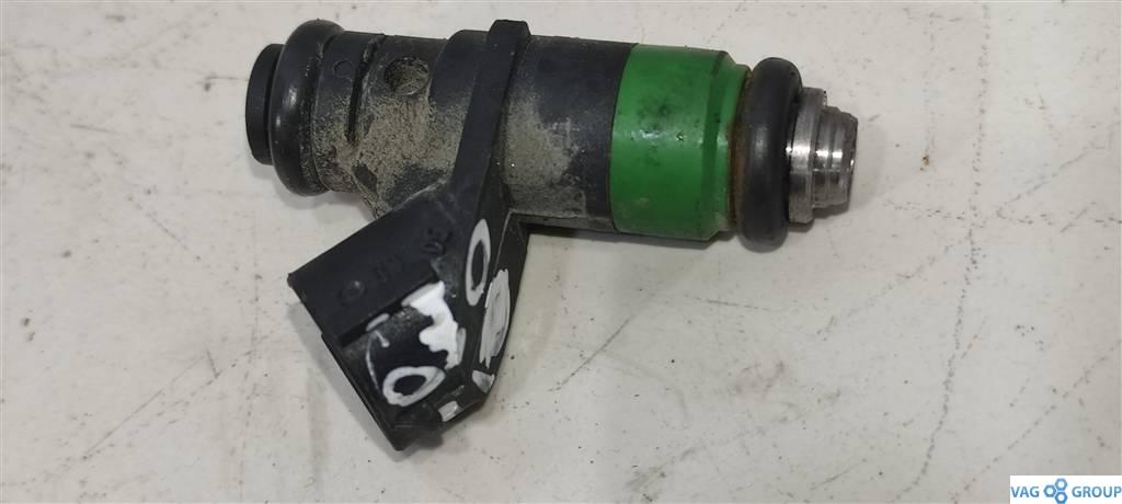 форсунка Skoda Fabia 2 поколение (5J) 2007, 1.2 л., бензин, хетчбэк 5 дв., BME, AZQ, 03E906031, . - фото №1