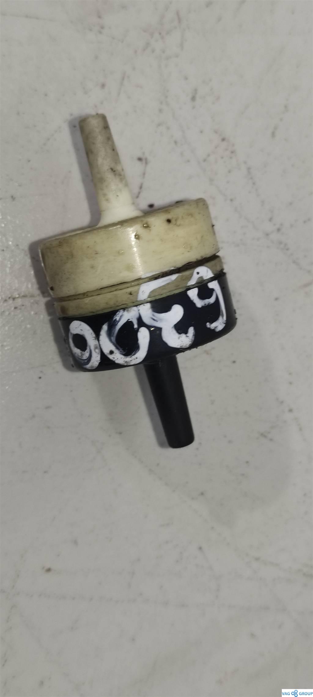 клапан вакуумного управления Volkswagen Passat B6 2007, 1.9 л., TDi, дизель, седан, 046905291A, . - фото №1