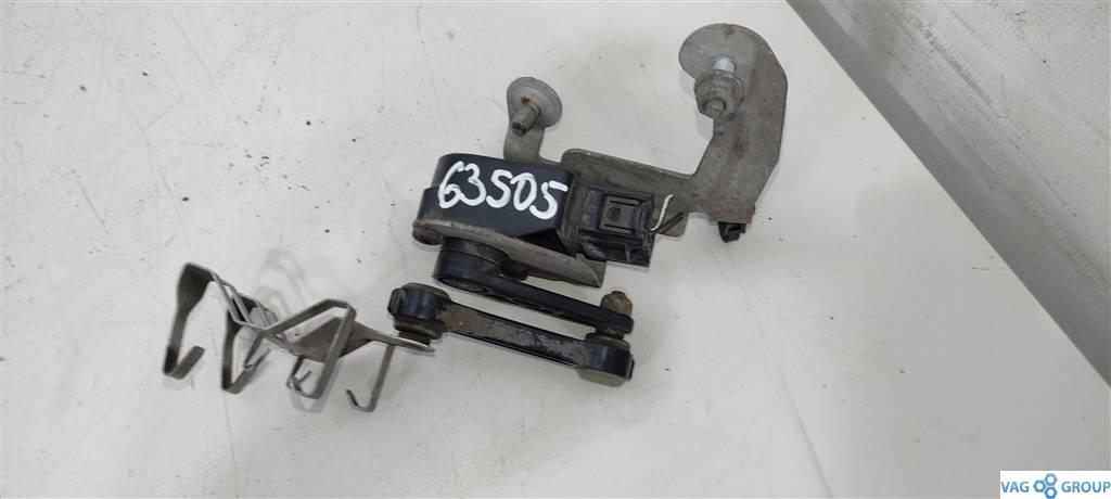 датчик дорожного просвета Mercedes-Benz GLC-Класс X253/C253 2017, TDi, дизель, внедорожник 5 дв., ., A0009053704 - фото №1