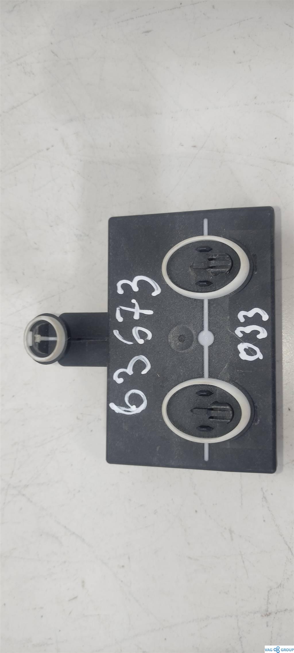 модуль управления двери Porsche Macan 1 поколение 2017, бензин, внедорожник 5 дв., ., 4H0959795P - фото №1