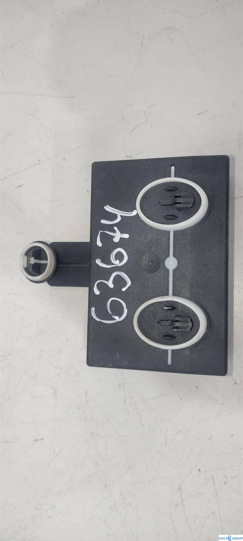 модуль управления двери Porsche Macan 1 поколение 2017, бензин, внедорожник 5 дв., ., 4H0959793AC - фото №1