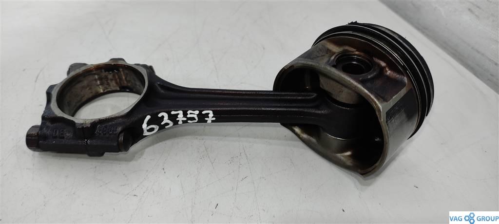 поршень Volkswagen Golf 4 поколение 2001, 1.6 л., бензин, хетчбэк 5 дв., AHL, AKL, . - фото №1