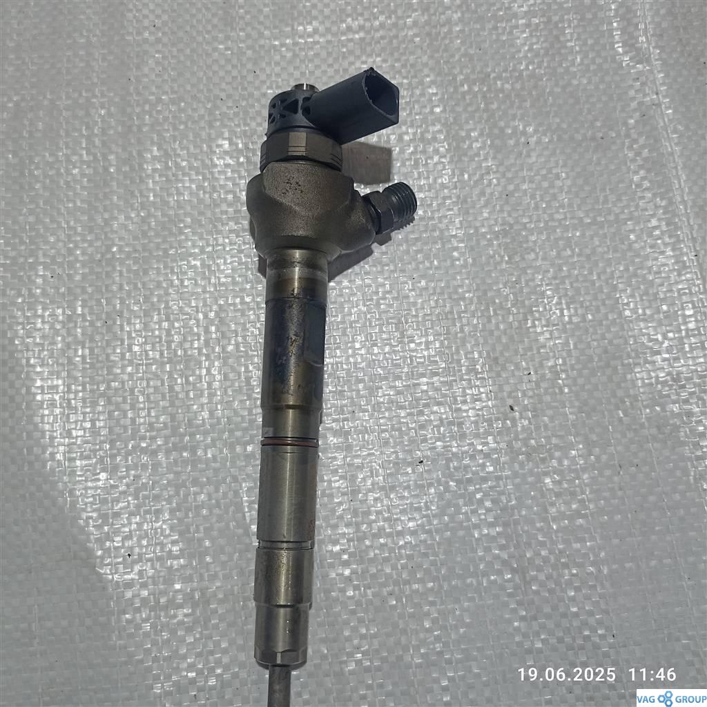 форсунка Volkswagen Crafter 1 поколение 2008, 2.0 л., TDi, 03L130277J, CNE, CKU, CKT, CSH, CNF, CFH, CFF, CFG, CLC, CDB, CJC, CGL, CSL, 03L130277Q - фото №1