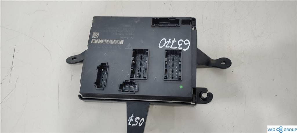 блок комфорта Porsche Macan 1 поколение 2017, 3.0 л., TDi, дизель, внедорожник 5 дв., ., 7PP907279CG - фото №1