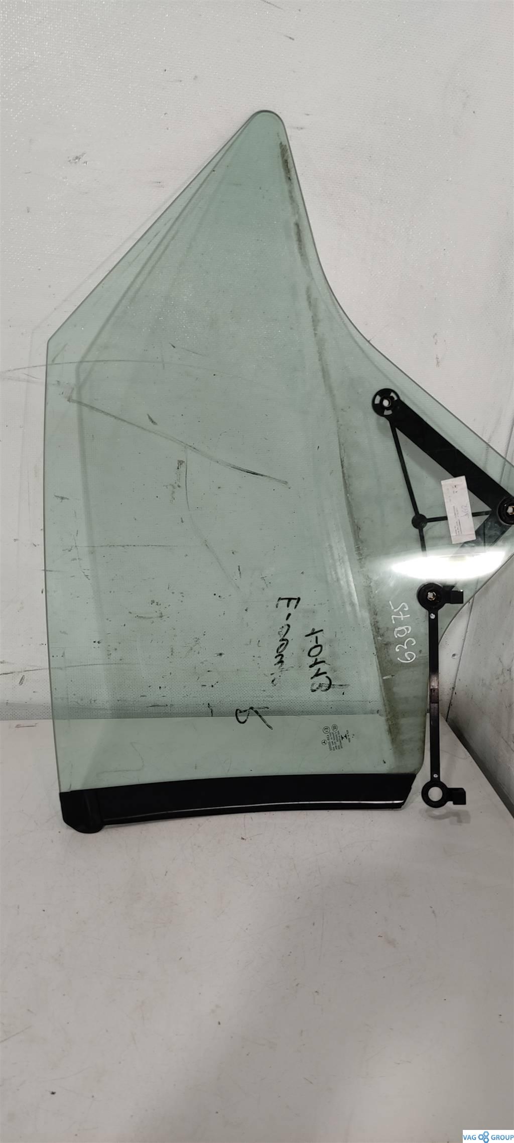 стекло кузовное боковое правое Mercedes-Benz E-Класс W213/S213/C238/A238 2017, 2.0 л., бензин, купе, ., A2386705400 - фото №1