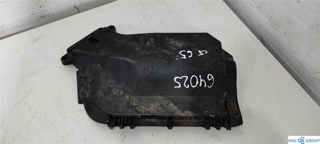 крышка блока предохранителей Porsche Macan 1 поколение 2017, 3.0 л., бензин, внедорожник 5 дв., ., 8K2907613B - фото №1