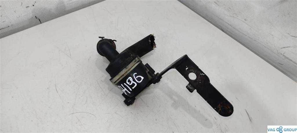 насос антифриза дополнительный Volkswagen Passat B7 2013, 2.0 л., TDi, дизель, седан, 5N0965561A, CBAA, CBAB, CBDC, CBBB, CJCB, CBAC, . - фото №1