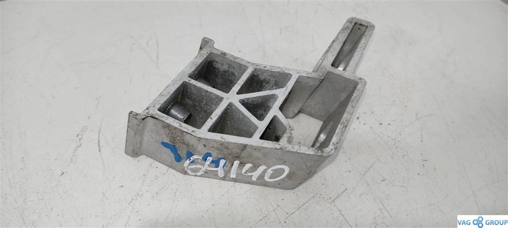 кронштейн радиатора Mercedes-Benz E-Класс W213/S213/C238/A238 2018, 2.1 л., CDi, дизель, седан, ., A2385010100 - фото №1