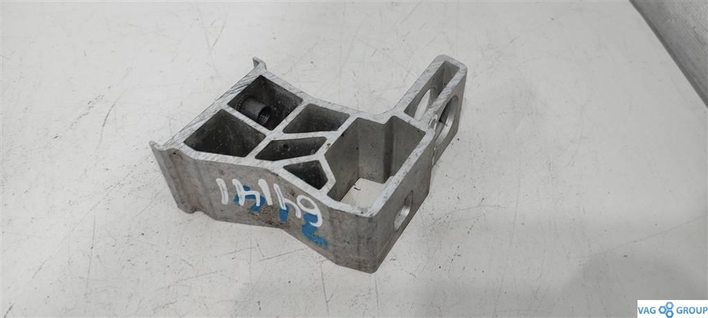 кронштейн радиатора Mercedes-Benz E-Класс W213/S213/C238/A238 2018, 2.1 л., CDi, дизель, седан, ., A2295010000 - фото №1