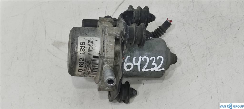 насос вакуумный Volkswagen Transporter T5 2006, 3.2 л., микроавтобус, 1J0612181B, 1J0612181D, 1J0612181F, . - фото №1