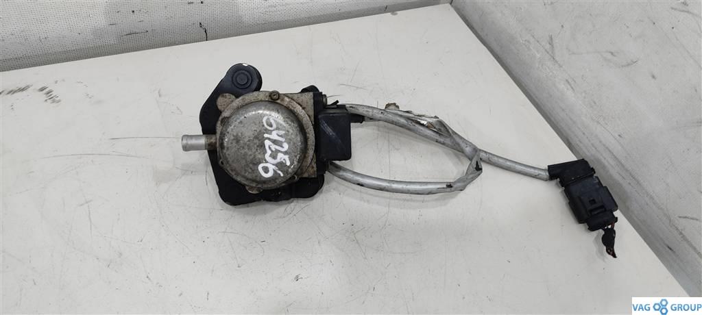 насос вакуумный Volkswagen Transporter T5 2006, 3.2 л., бензин, микроавтобус, CAX, CDG, CAV, BKK, 7S7G9F991CA, 0280750535 - фото №1