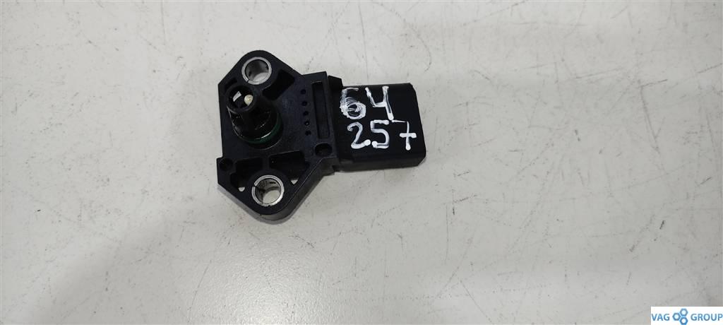 датчик абсолютного давления Volkswagen Passat B7 2013, 1.4 л., бензин, седан, 038906051C, BLG, BMY, CAVD, 0281002401, CTHA, CTHE, CAVE - фото №1