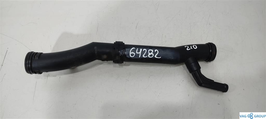 трубка охлаждающей жидкости Volkswagen Passat B6 2009, 1.4 л., бензин, седан, 03C121065F, CDG, CAV, . - фото №1