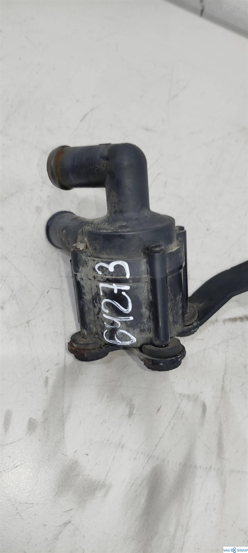 насос антифриза дополнительный Volkswagen Passat B7 2013, 2.0 л., TDi, дизель, седан, CBAA, CBAB, CBDC, CBBB, CFF, CJCB, CBAC, ., 7E0965561F - фото №1