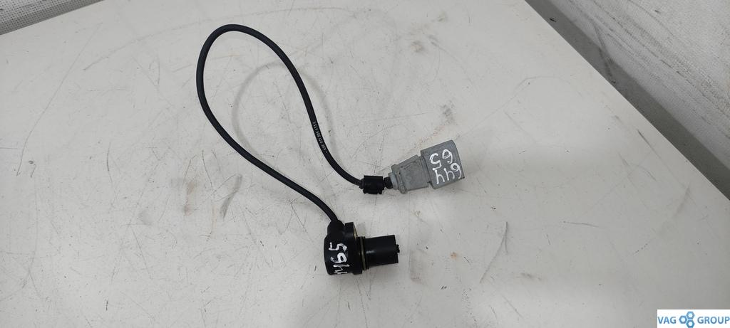 датчик коленвала Volkswagen Touareg 1 поколение 2006, 3.2 л., бензин, внедорожник 5 дв., AZZ, BMX, BMV, BRJ, 021906433E, 022905147A - фото №1