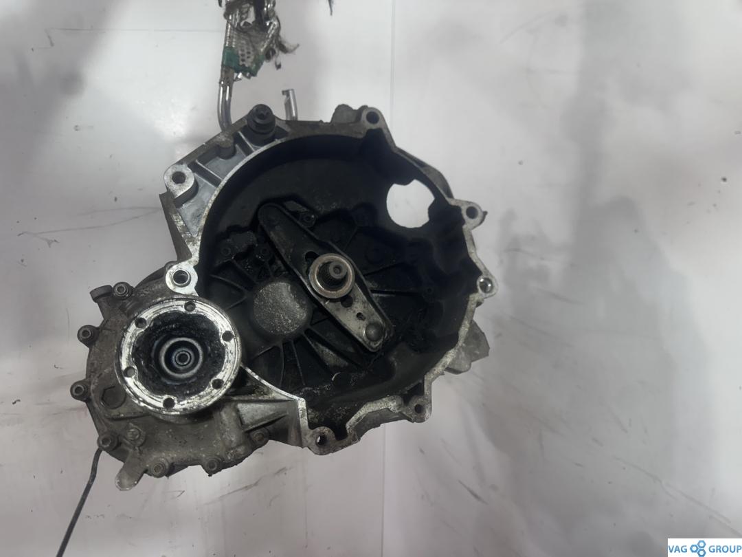 КПП механическая (МКПП) Volkswagen Polo 5 поколение 2013, 1.6 л., бензин, CFN, CFNA, MAB, NVS - фото №1