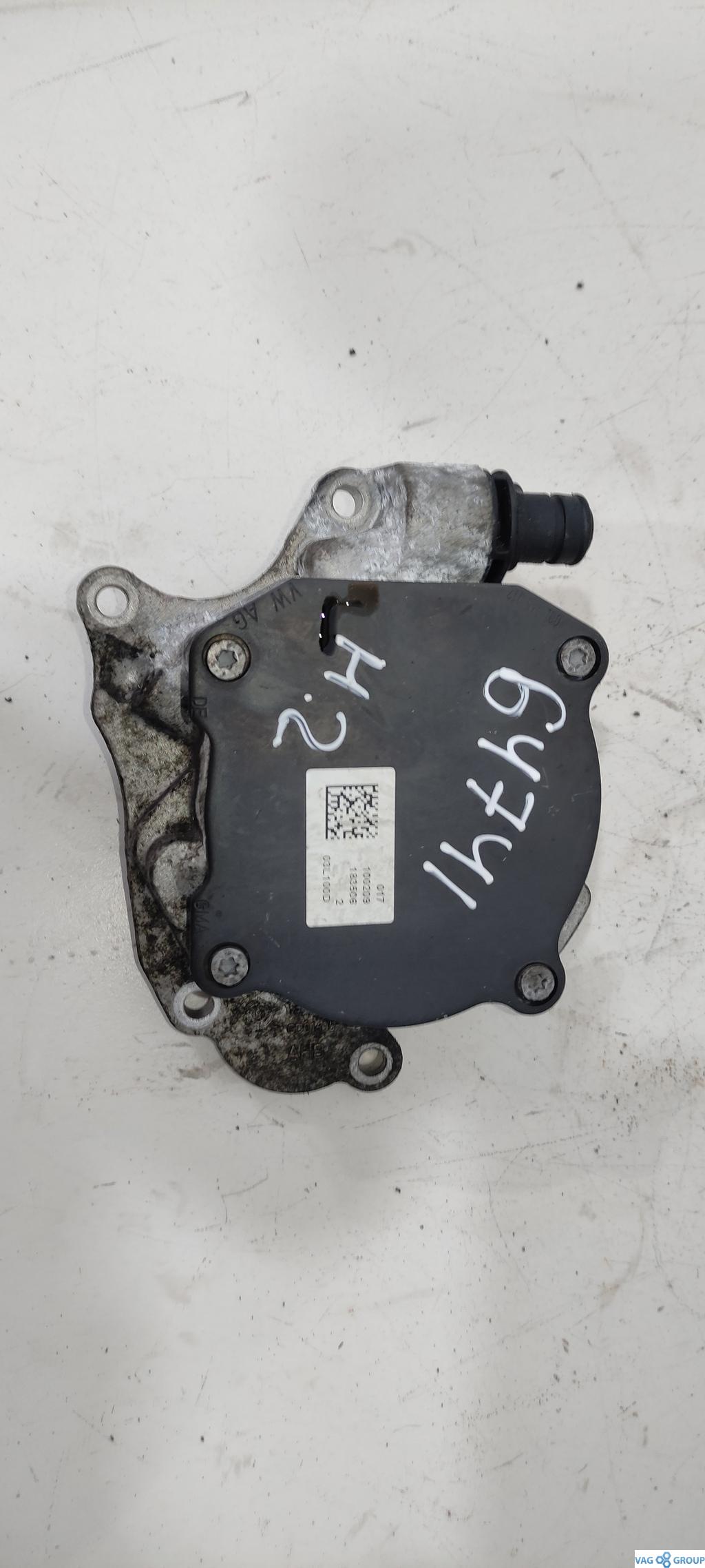 насос вакуумный Volkswagen Passat B7 2013, 2.0 л., TDi, дизель, седан, 03L145100D, CBAA, CBAB, CBDC, CLCA, CFF, CFG, CGLC, CMGB, CFJA, CJAA, CFHC, CBDA, CAYD, CAYE, CEGA, CLJA, CLLB, CJCA, 03L145100C - фото №1