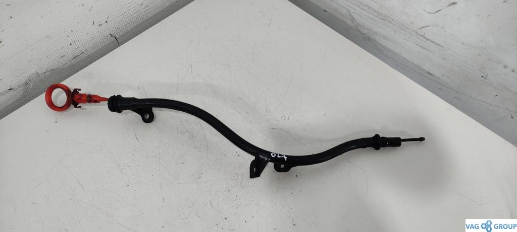 щуп двигателя Volkswagen Jetta 5 поколение 2008, 2.0 л., TDi, дизель, седан, 03L103634J, 03L103634M, 03L115611T, 03L115611J, CFFA, CFFB, CFGB, CLLA, CFGC - фото №1