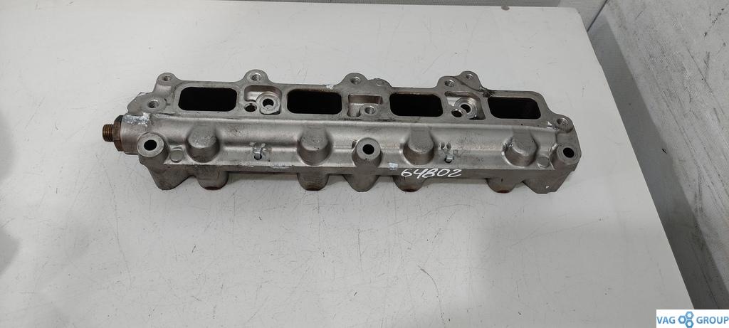 топливная рампа Volkswagen Passat B6 2009, 1.4 л., TSI, бензин, седан, 03C133202AQ, CDG, CAV, CTH, CAXA, . - фото №1