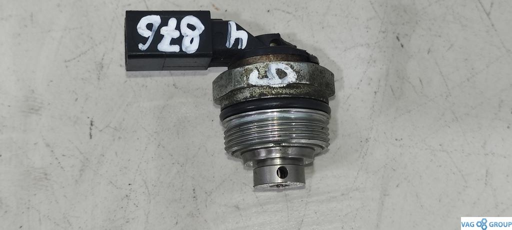 датчик давления топлива Volkswagen Passat B6 2006, 2.0 л., TFSI, бензин, седан, BPG, BPY, BPJ, 06F127025H, 06F127025F, 06F127025K, AXX, BWA, 06F127025M, 06F127025J, 06F906051K, 706032040 - фото №1