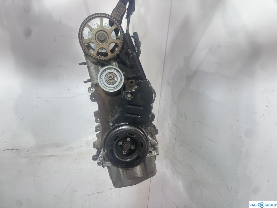 двигатель Volkswagen Transporter T5 2006, 2.0 л., бензин, AXA, BSX, . - фото №1