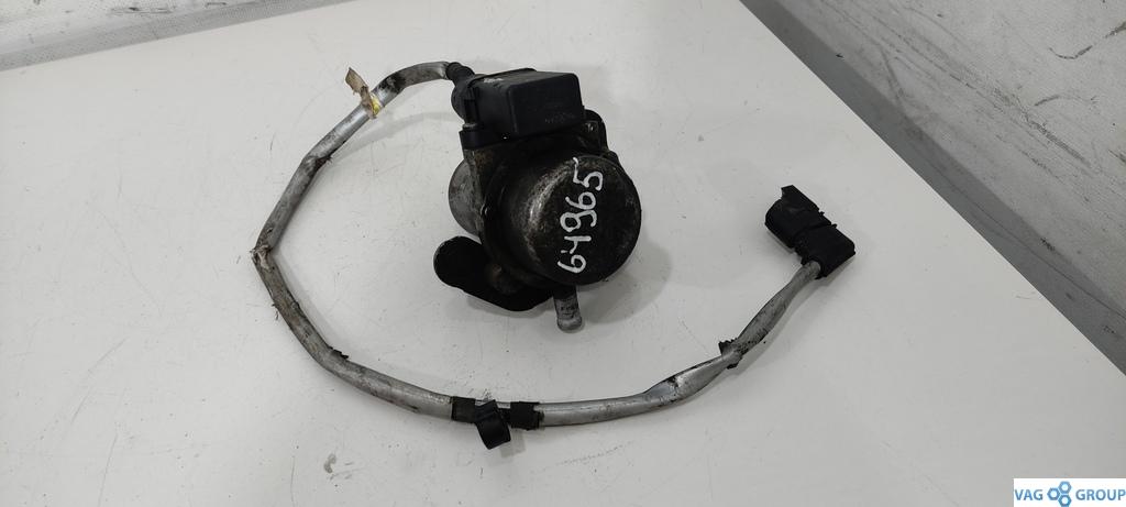 насос вакуумный Volkswagen Passat B7 2013, 1.4 л., TSI, бензин, седан, CAX, CDG, CAV, 1J0612181B, 1J0612181D, 1J0612181F - фото №1