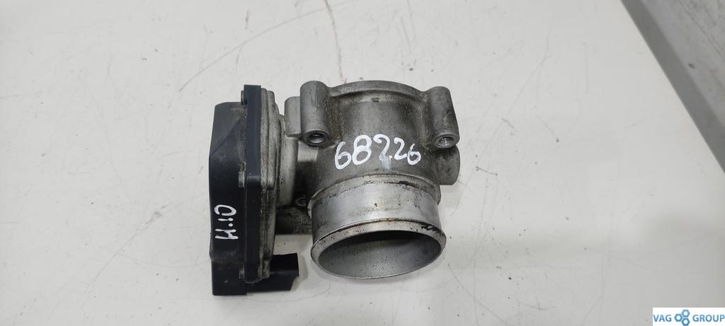 заслонка дроссельная Volkswagen Passat B6 2006, 2.0 л., бензин, седан - фото №1