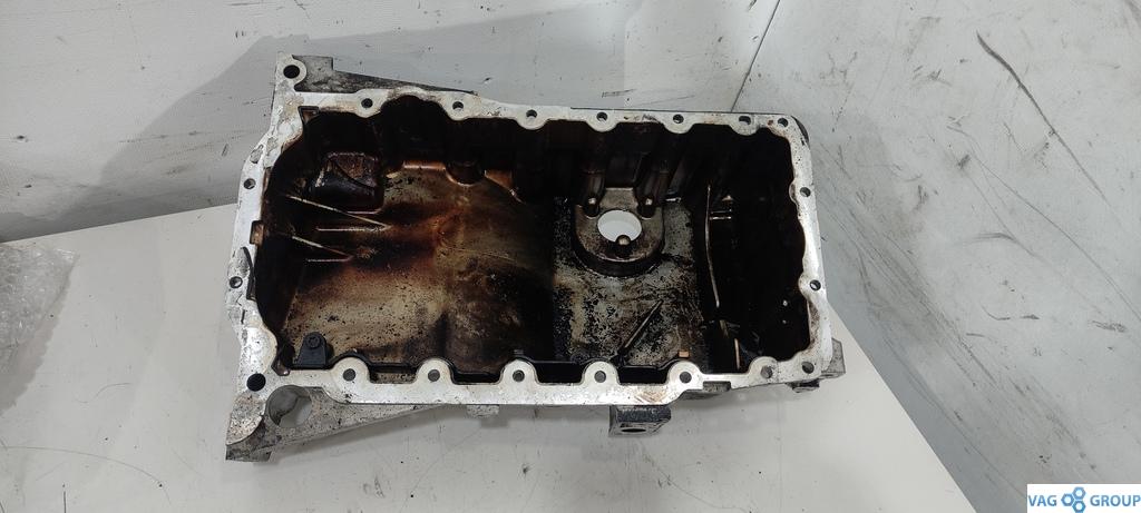 масляный поддон Audi A4 B7 2006, 2.0 л., TFSI, бензин, седан - фото №1