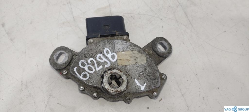 селектор АКПП Volkswagen Touareg 1 поколение 2005, бензин - фото №1