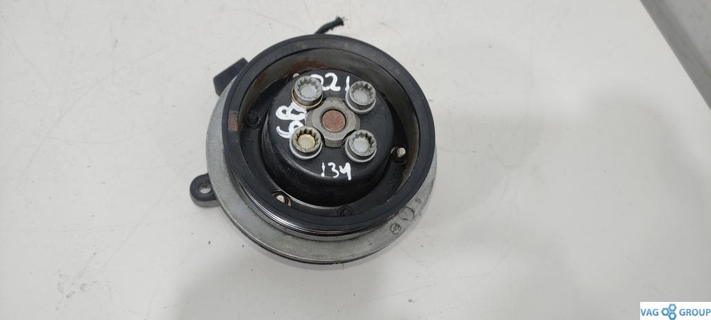 помпа Volkswagen Passat B6 2007, 1.4 л., TSI, бензин, универсал - фото №1