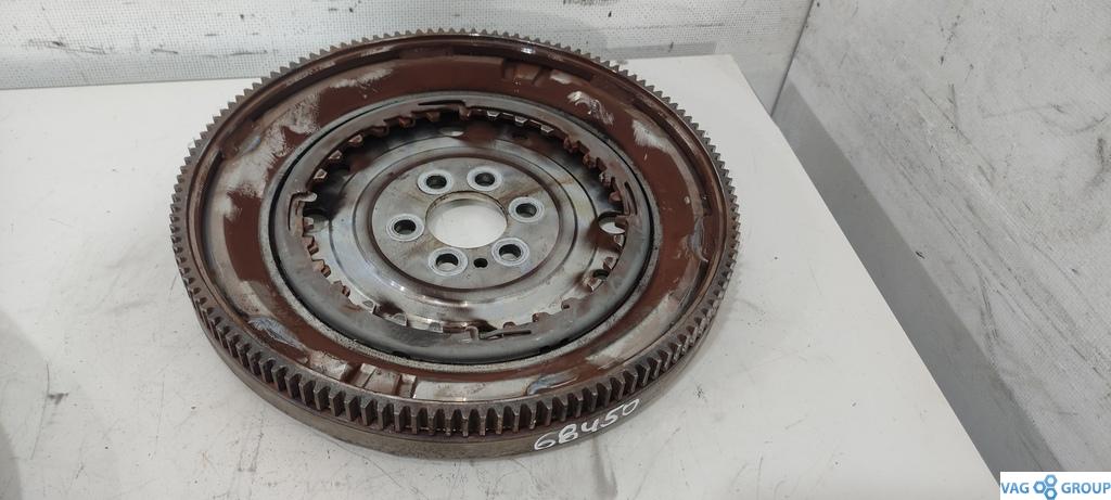 маховик Volkswagen Passat B7 2013, 1.4 л., TSI, бензин, седан - фото №1