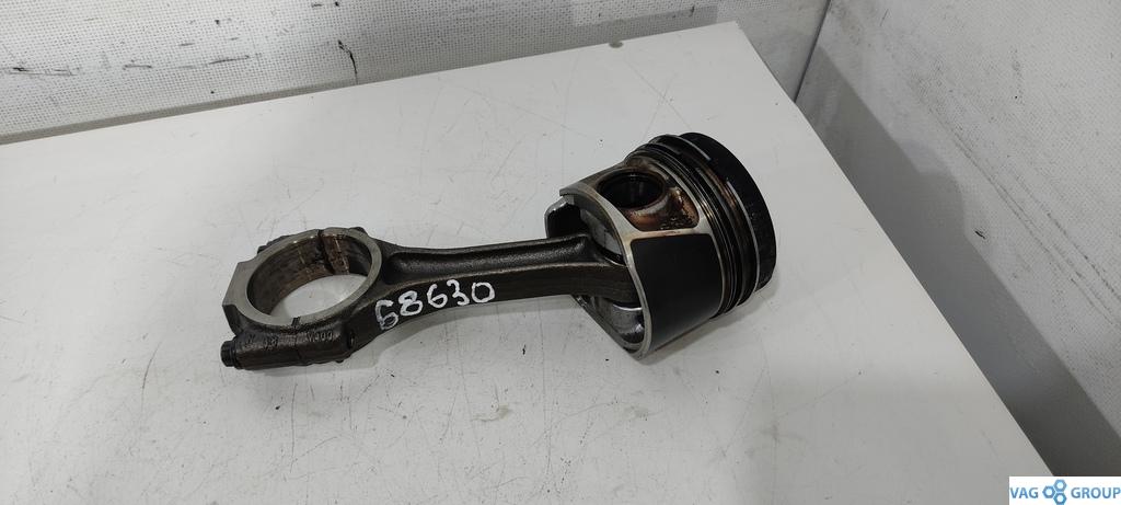 поршень Volkswagen Golf 6 поколение 2010, 2.0 л., TDi, дизель, хетчбэк 5 дв. - фото №1