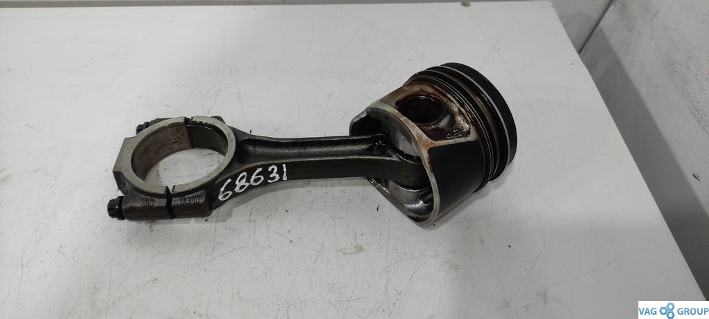 поршень Volkswagen Golf 6 поколение 2010, 2.0 л., TDi, дизель, хетчбэк 5 дв. - фото №1