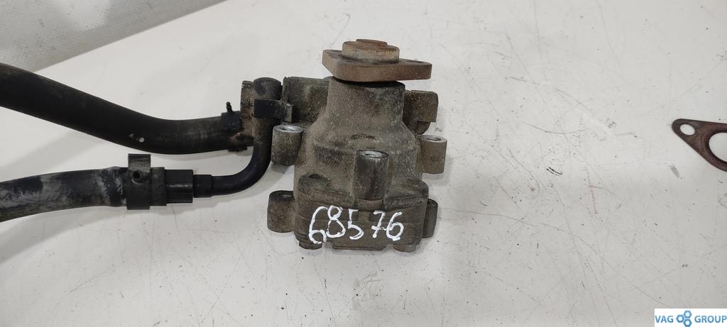 насос гидроусилителя руля Volkswagen Touareg 1 поколение 2006, 3.2 л., бензин, внедорожник 5 дв. - фото №1