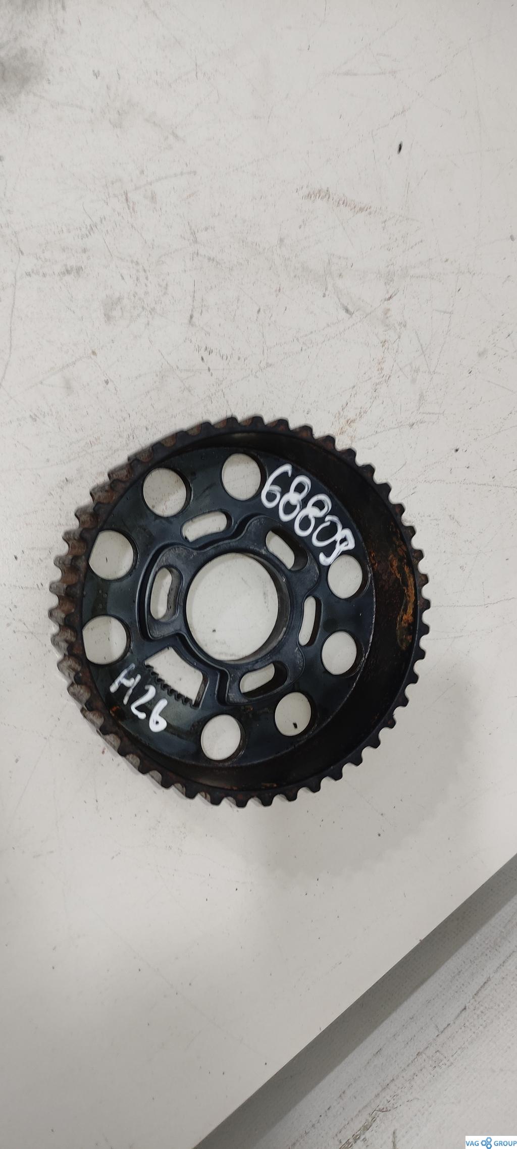 шкив распредвала Volkswagen Golf 5 поколение 2007, 1.9 л., TDi, дизель, хетчбэк 5 дв. - фото №1