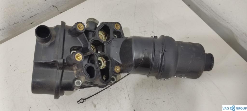 корпус масляного фильтра Volkswagen Passat B6 2006, 2.0 л., TFSI, бензин, седан - фото №1