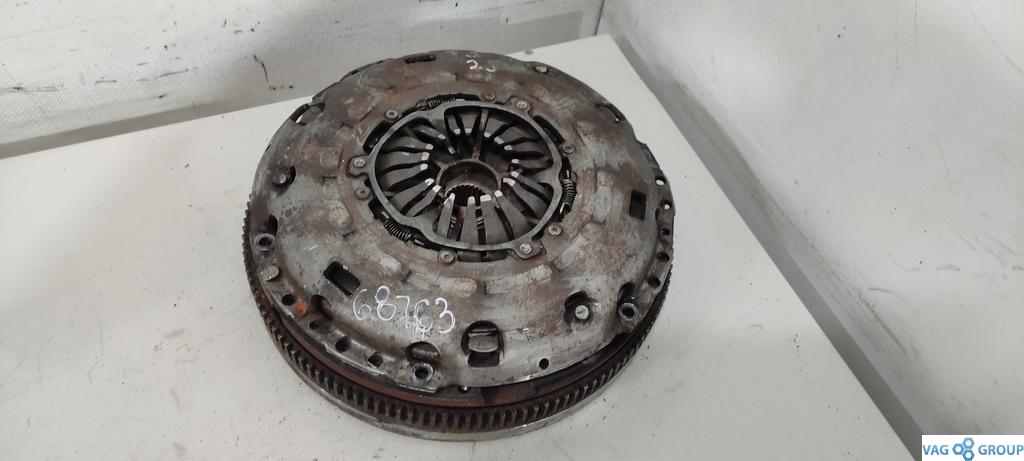 маховик Volkswagen Transporter T5 2007, 2.5 л., TDi, дизель, микроавтобус - фото №1