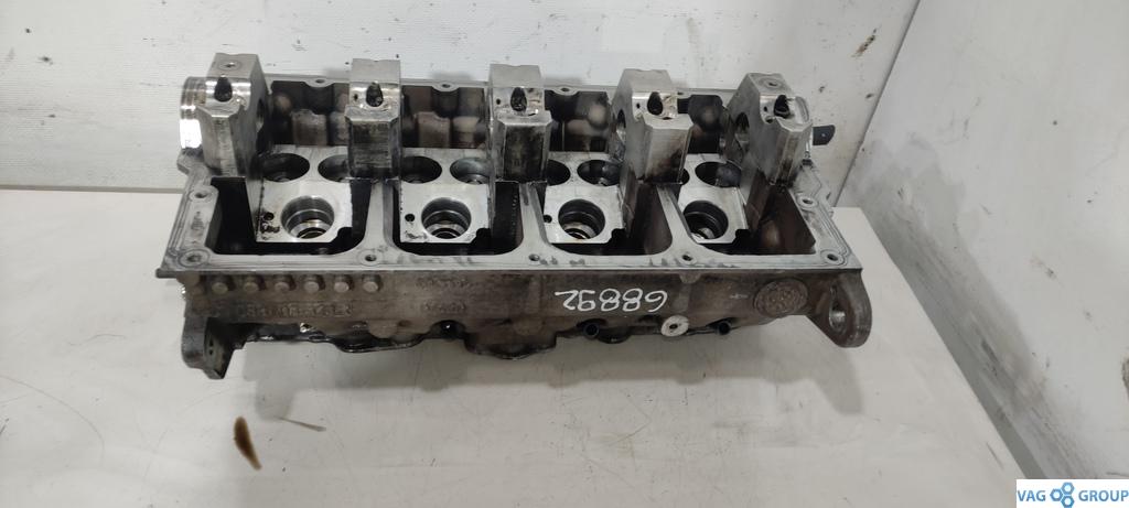 головка блока цилиндров Volkswagen Golf 5 поколение 2007, 2.0 л., TDi, дизель - фото №1