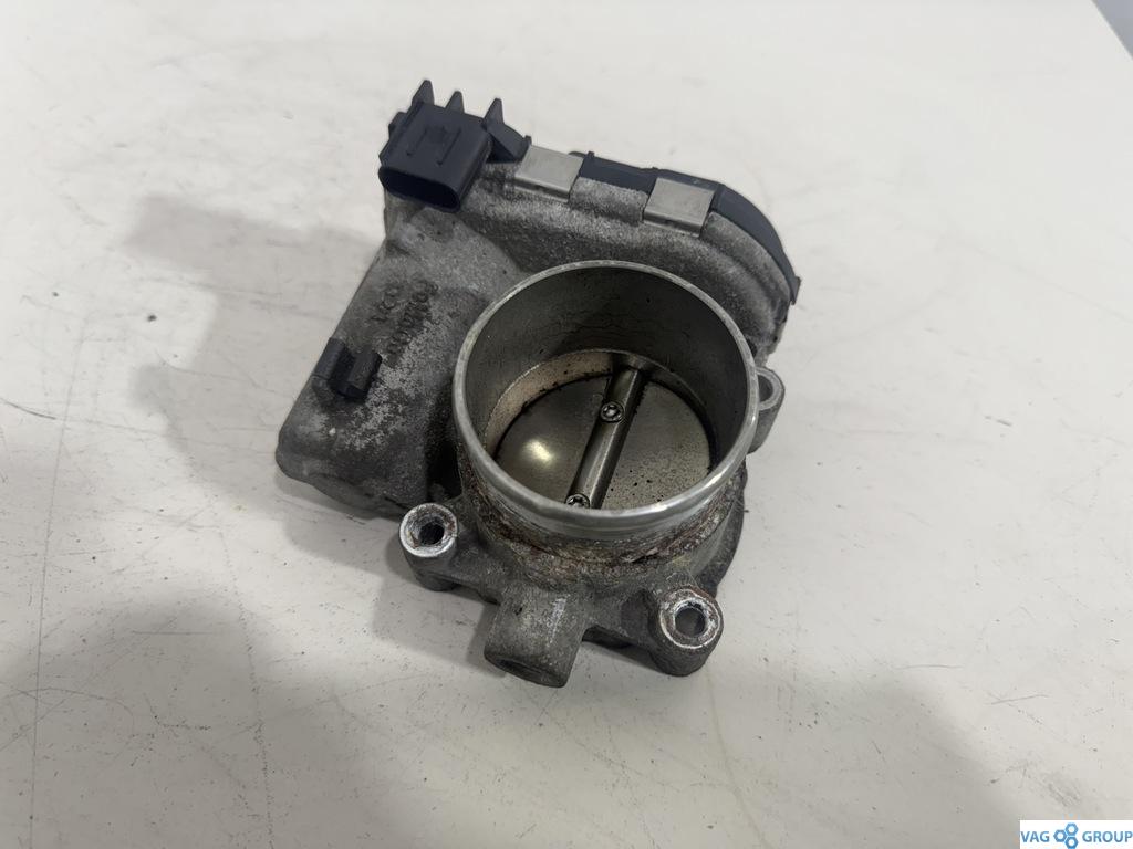 заслонка дроссельная Ford Focus 3 поколение 2013, 2.0 л., бензин, седан - фото №1