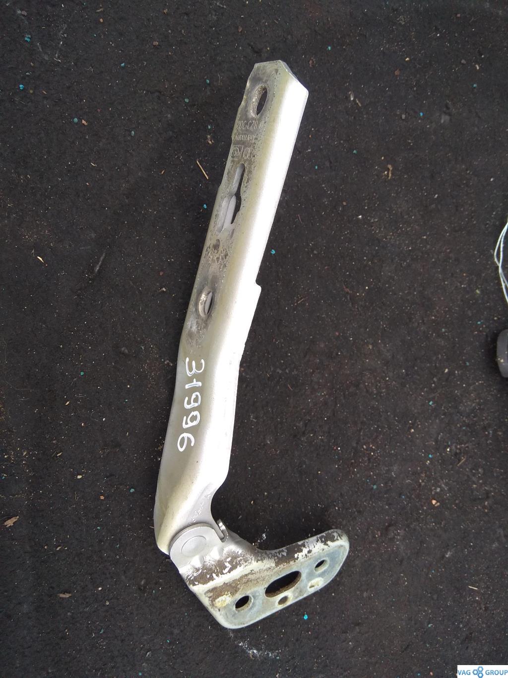 петля капота правая Audi A6 4F/C6 2006, 3.2 л., бензин, седан, 4F0823302, . - фото №1